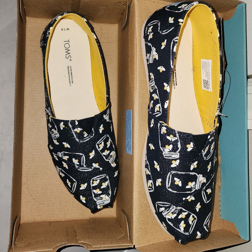 TOMS firefly (lightening bug) size 7.5 shoes